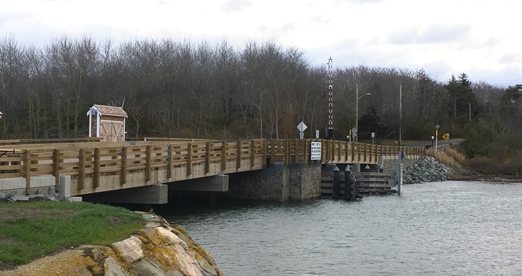 SPS New England used COMMAND Center™ to reliably monitor temperatures in a historic bridge replacement project